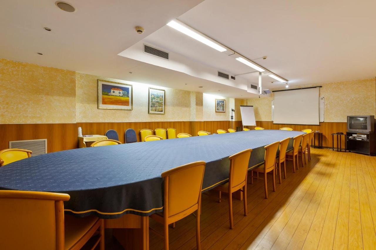 Ginosi Arizona 3* Milano